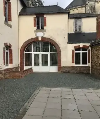 installation porte Saint-Denis-de-Gastines-4