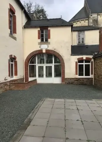 installation porte Saint-Hilaire-du-Maine-1