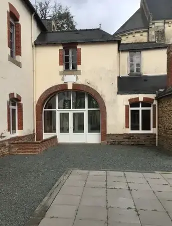 pose de store Le Bourgneuf-la-Forêt-4